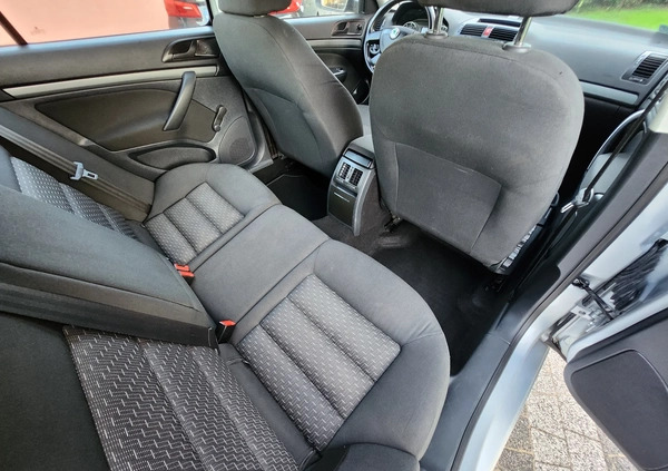 Skoda Octavia cena 21900 przebieg: 267000, rok produkcji 2012 z Poręba małe 106